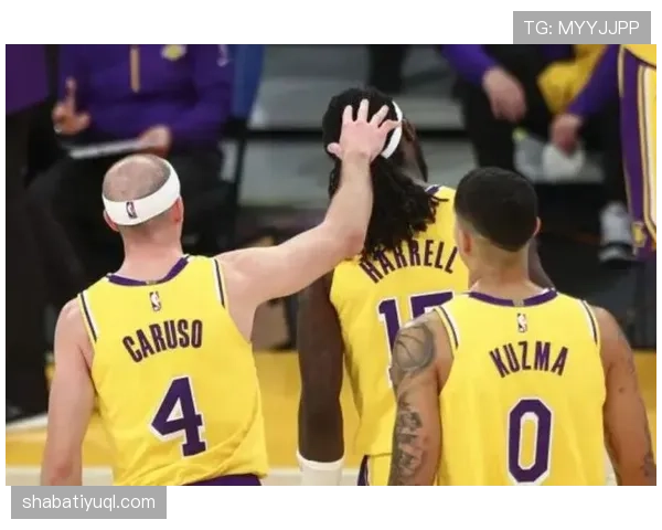 罗斯突破杀伤主导进攻，改变防守布局